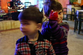 PICT1996 small O GIALOS LITTLE BOYS.jpg - 66573 Bytes